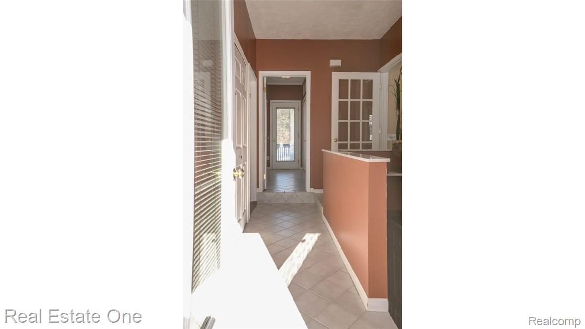 1210 Middle Road Highland, MI 48357 - Photo 8 of 72 8_0.jpg