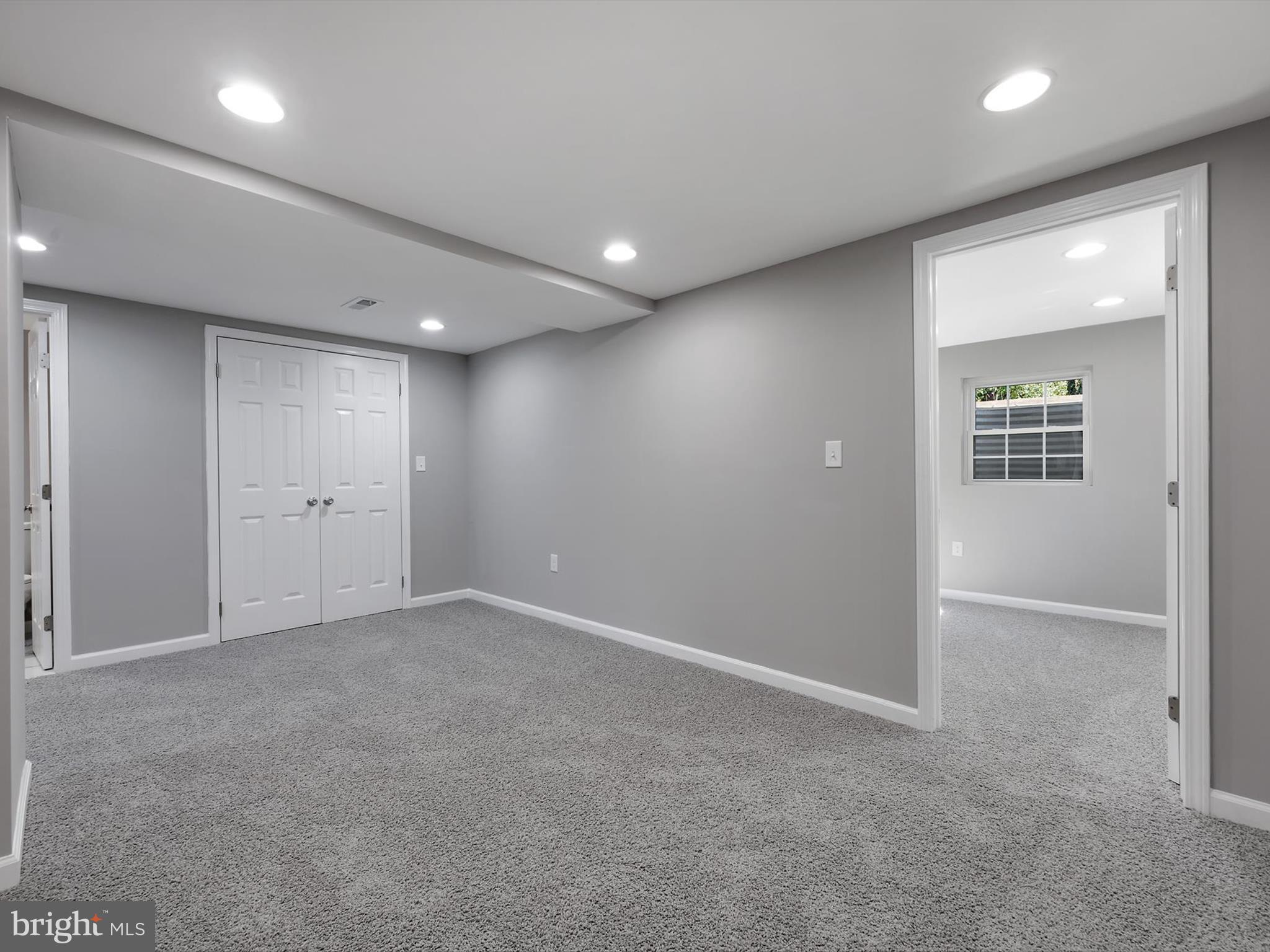 8635 Emory Grove Road Gaithersburg, MD 20877 - Photo 25 of 38 an empty room with windows and closet