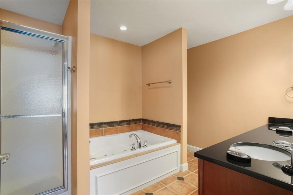 6 Maple Lane, Unit 6 Marshfield, MA 02050 - Photo 21 of 36