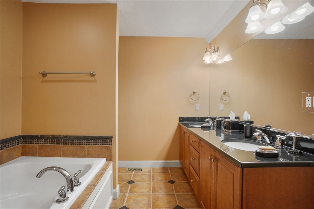 6 Maple Lane, Unit 6 Marshfield, MA 02050 - Photo 22 of 36