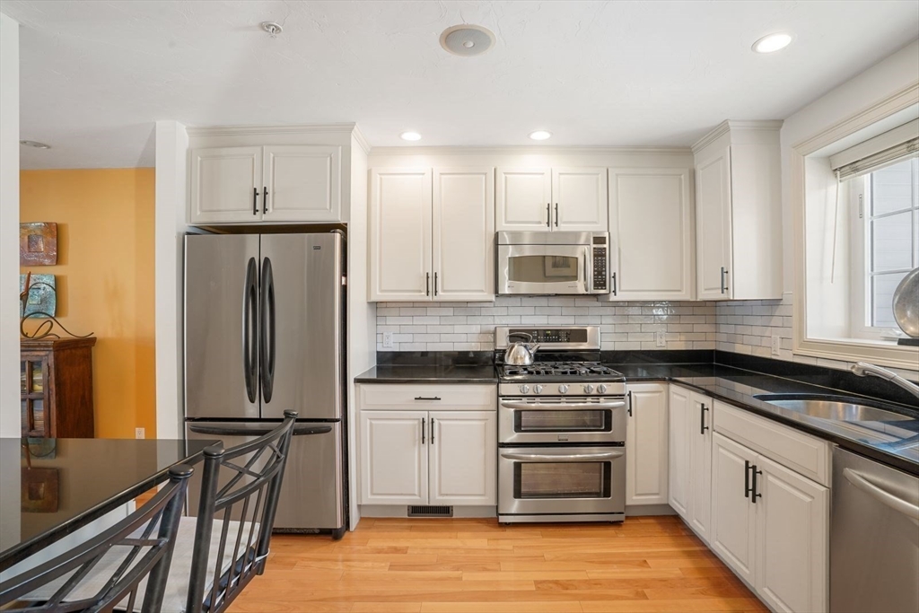 6 Maple Lane, Unit 6 Marshfield, MA 02050 - Photo 8 of 36