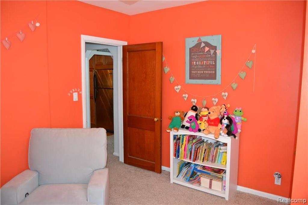 4430 Green Lake Road West Bloomfield, MI 48323 - Photo 14 of 21