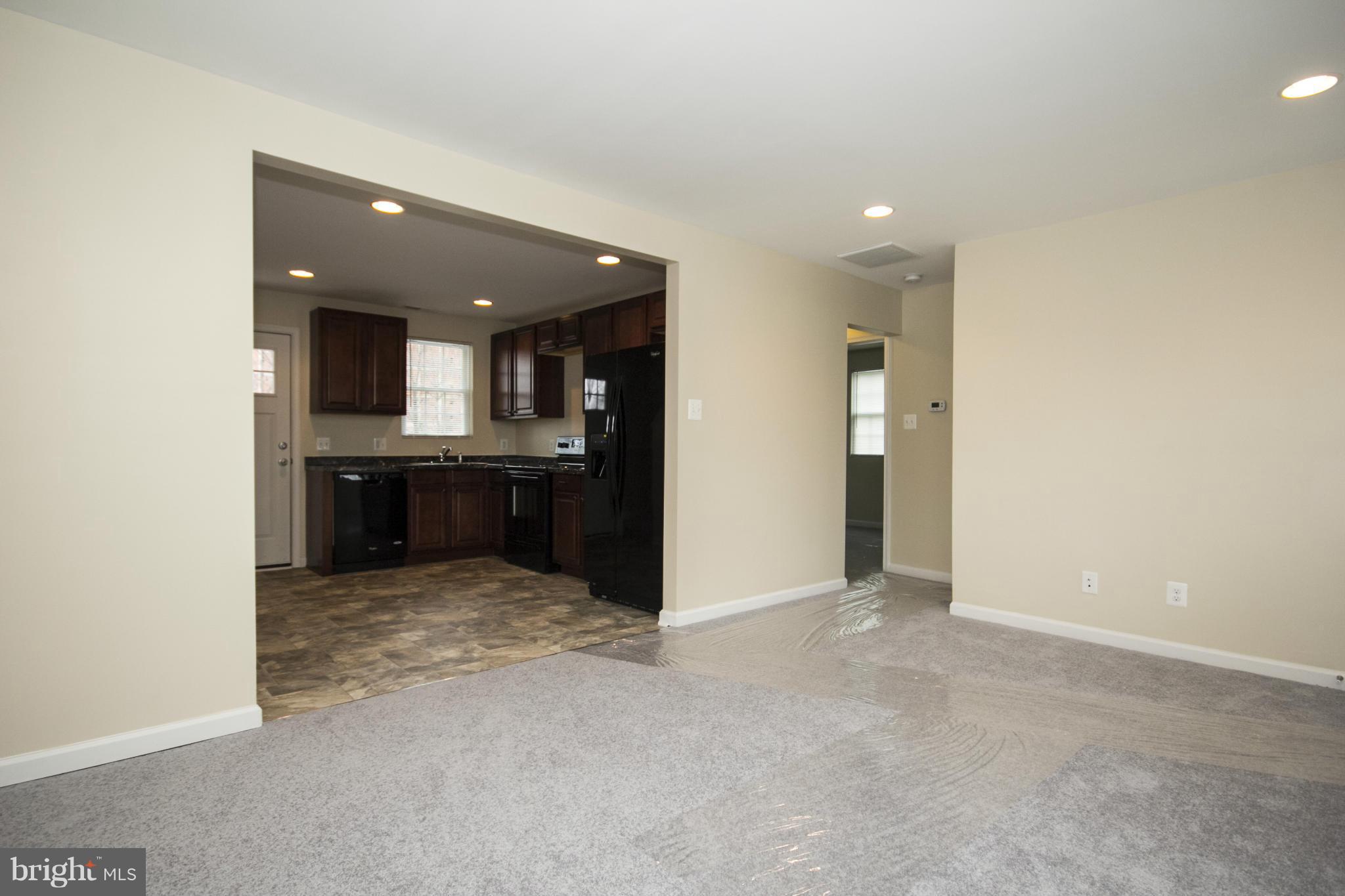 1908 Madison Road Baltimore, MD 21222 - Photo 7 of 20 Living Room