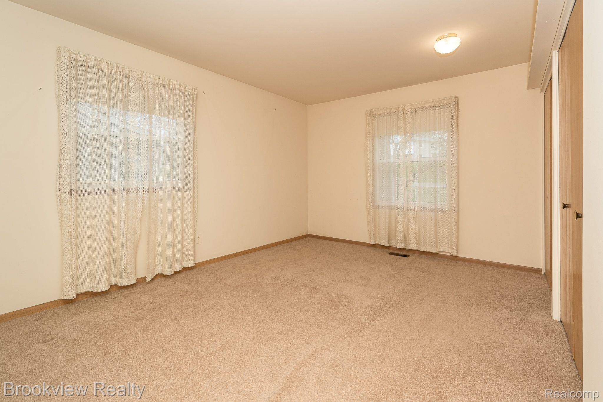635 South Fieldstone Drive Rochester, MI 48309 - Photo 15 of 21 Gallery Image 15