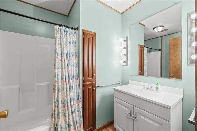 $249,900 | 702 Quincy Boulevard, Smithville, MO 64089