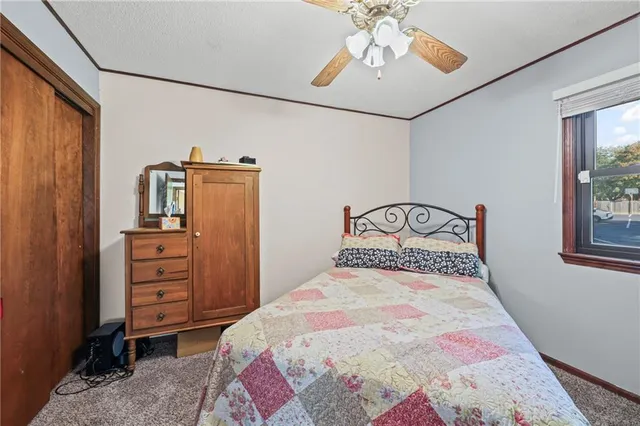 $249,900 | 702 Quincy Boulevard, Smithville, MO 64089