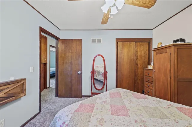 $249,900 | 702 Quincy Boulevard, Smithville, MO 64089