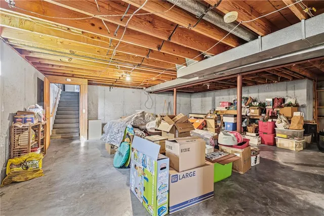 $249,900 | 702 Quincy Boulevard, Smithville, MO 64089