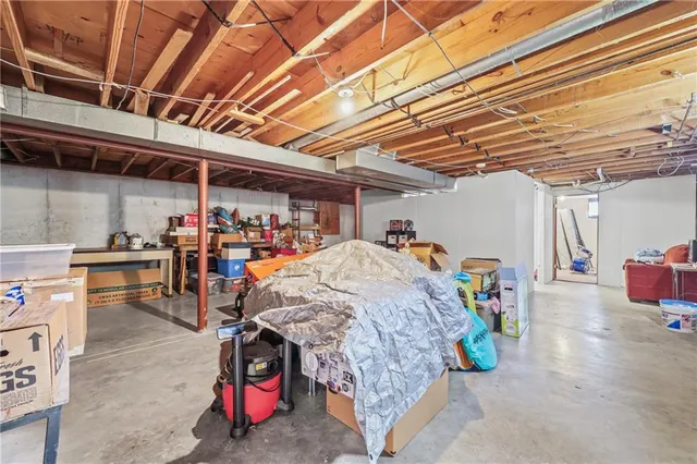 $249,900 | 702 Quincy Boulevard, Smithville, MO 64089