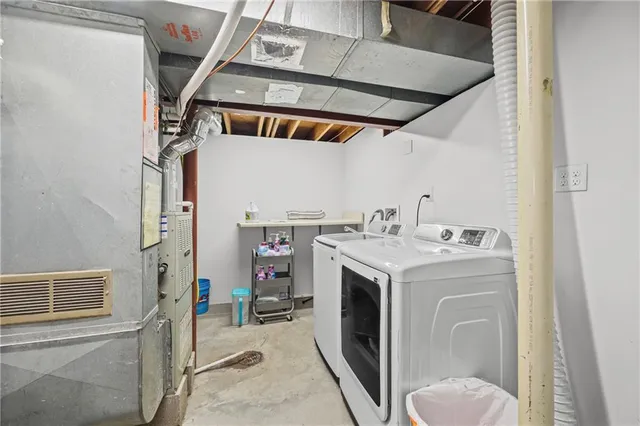 $249,900 | 702 Quincy Boulevard, Smithville, MO 64089