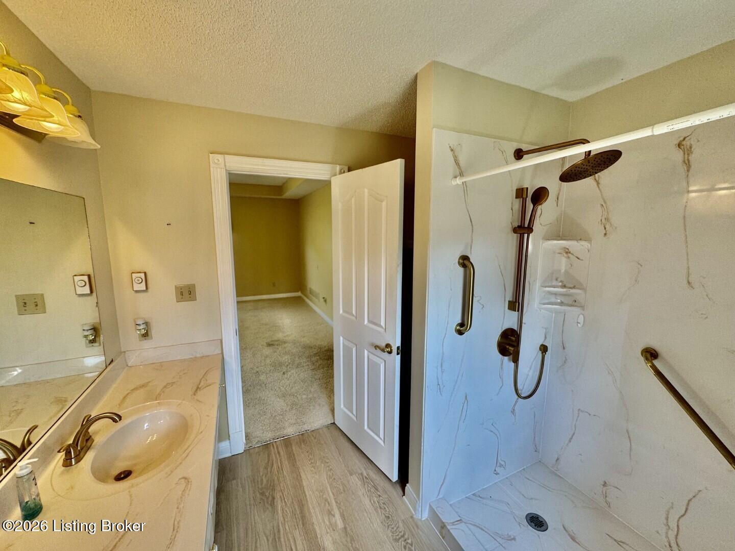 135 Brookside Drive Springfield, KY 40069 - Photo 28 of 46 027_Primary Bathroom