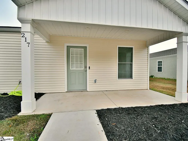 $204,000 | 217 Brandi Lane, Clinton, SC 29325