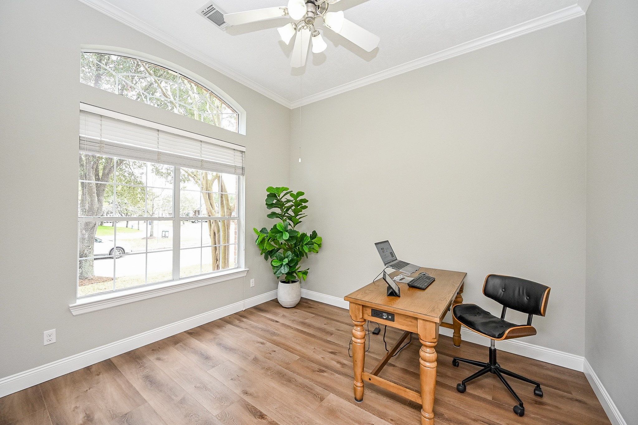 25608 Kransburg Ridge Court Porter, TX 77365 - Photo 4 of 30 Office immediately to the left upon entry.