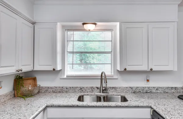 $124,900 | 667 Queen Circle, Jackson, MS 39209