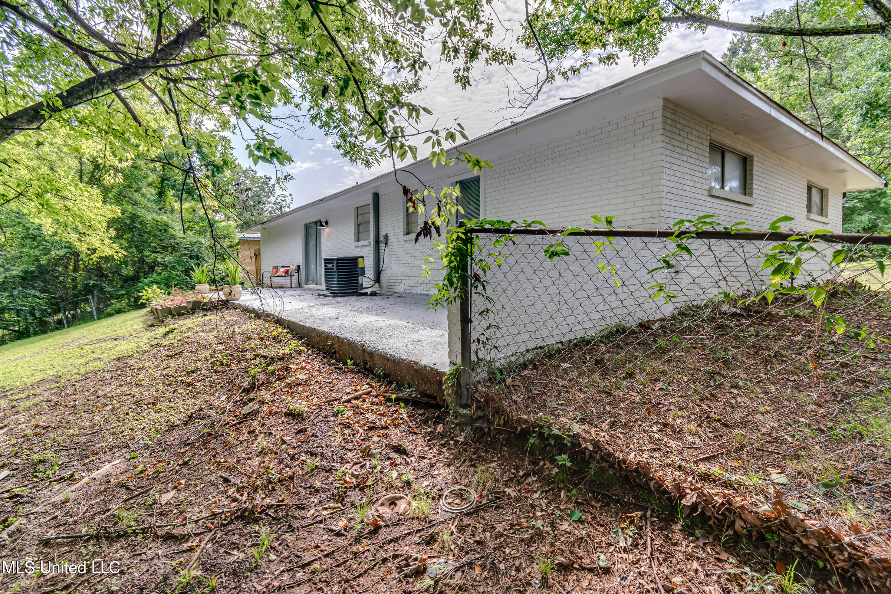 667 Queen Circle Jackson, MS 39209 - Photo 34 of 38 667 Queen Cir-10