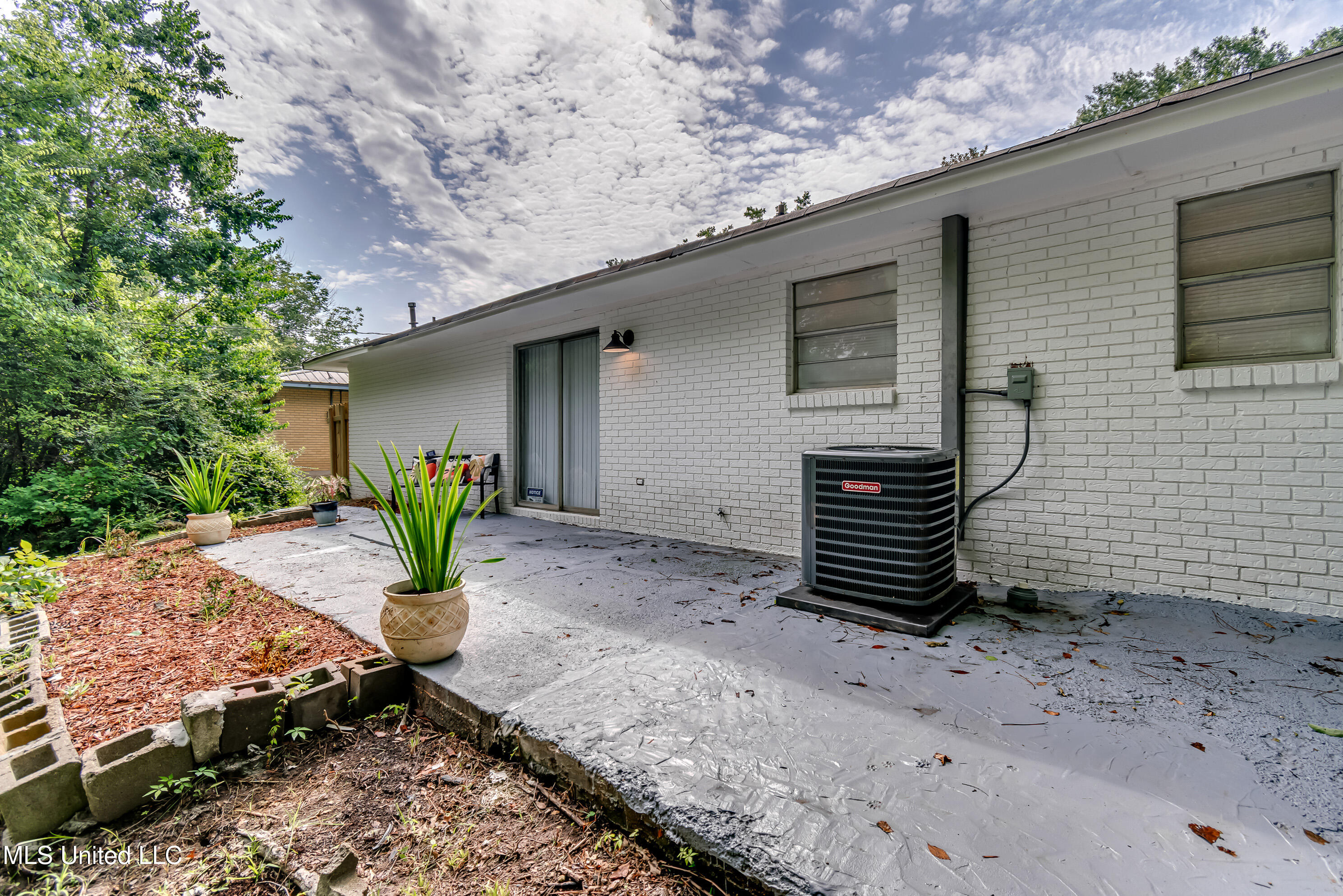 667 Queen Circle Jackson, MS 39209 - Photo 35 of 38 667 Queen Cir-11