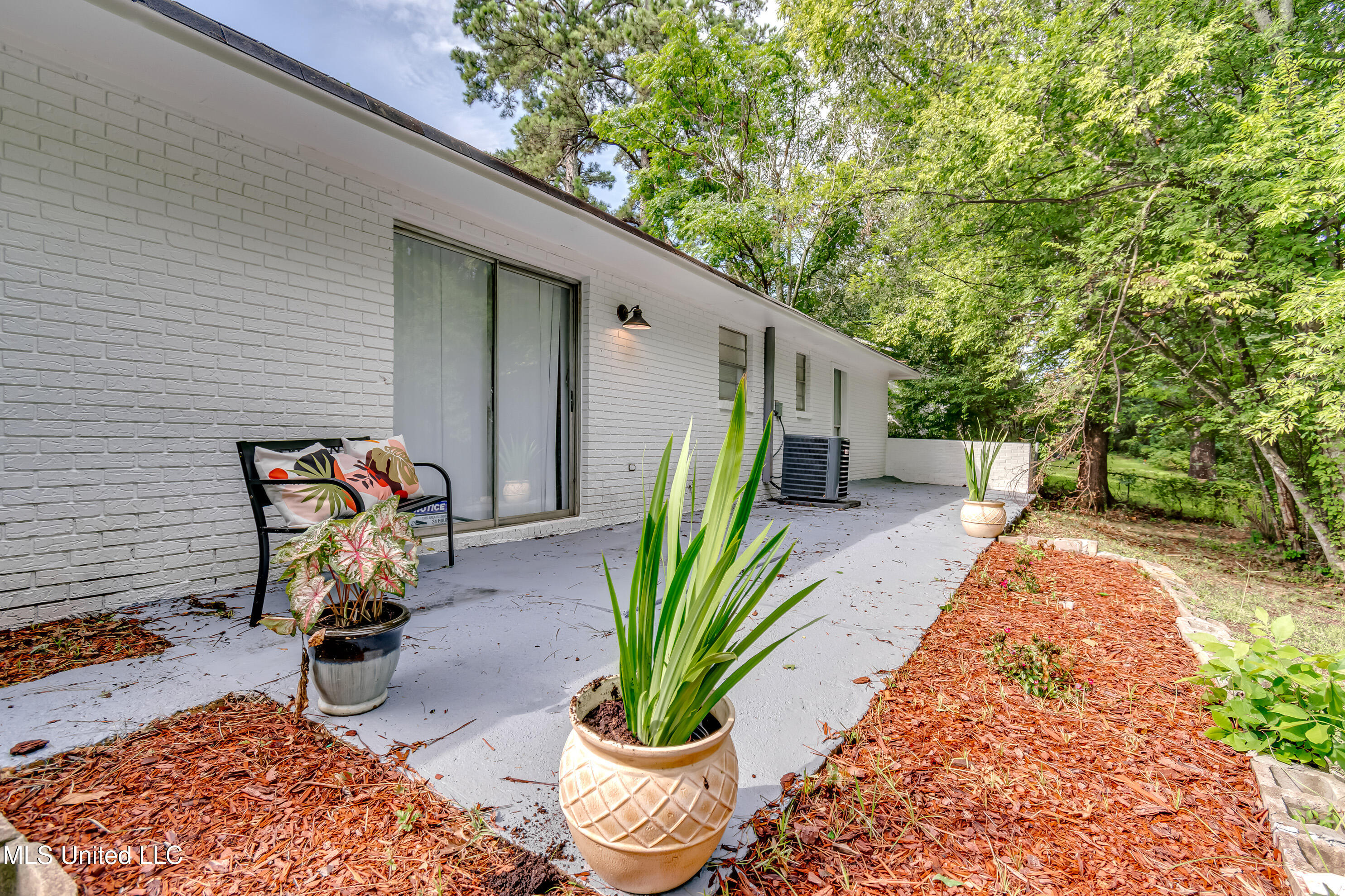 667 Queen Circle Jackson, MS 39209 - Photo 36 of 38 667 Queen Cir-13