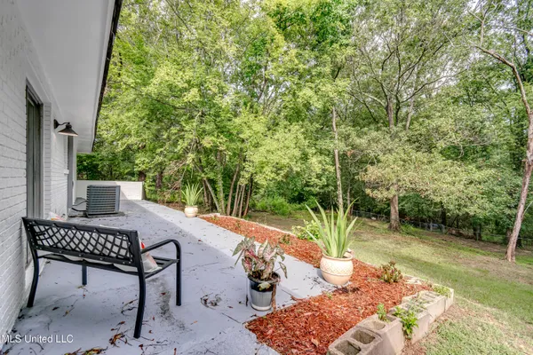 $124,900 | 667 Queen Circle, Jackson, MS 39209