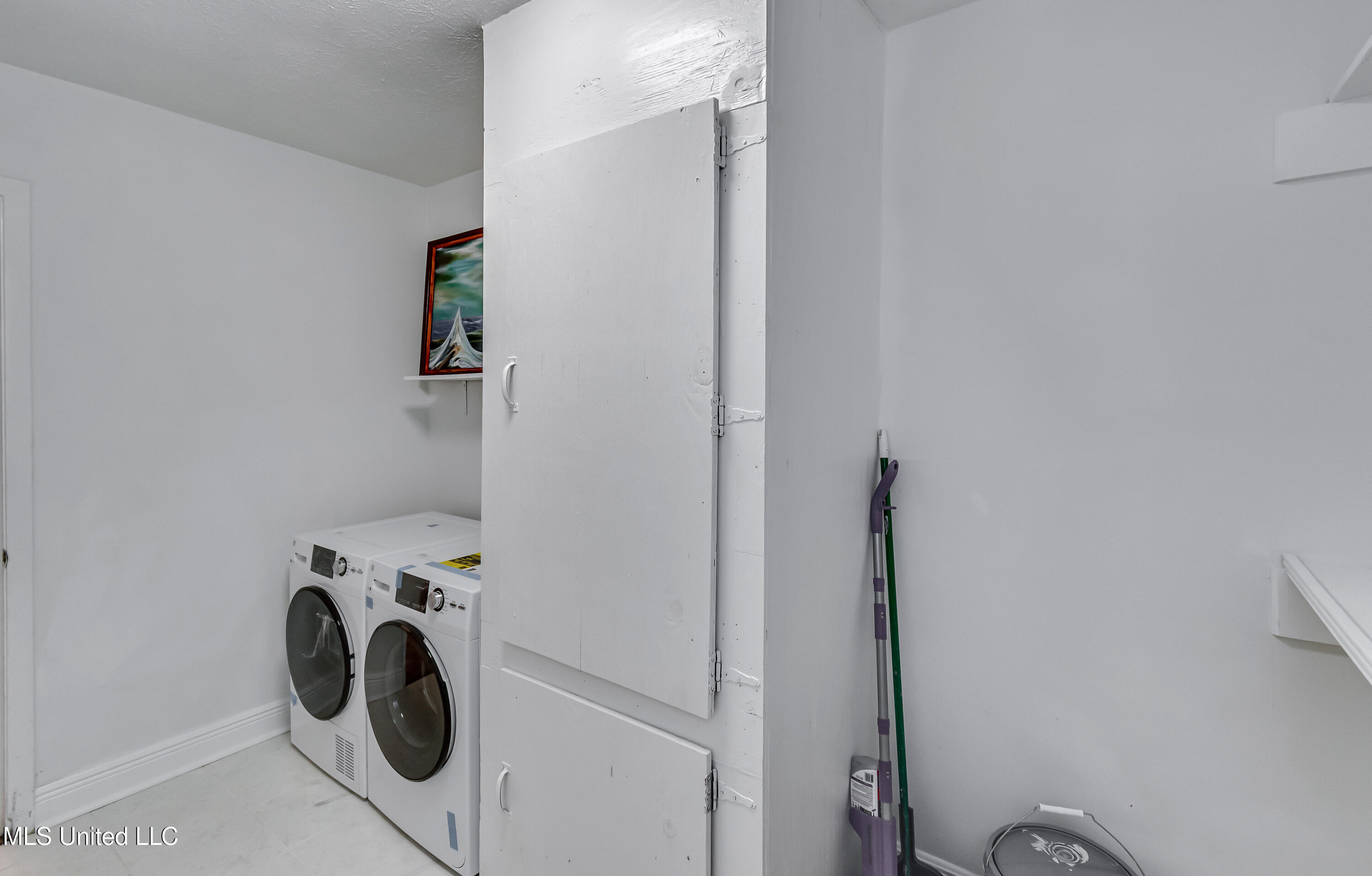 667 Queen Circle Jackson, MS 39209 - Photo 10 of 38 667 Queen Cir-24