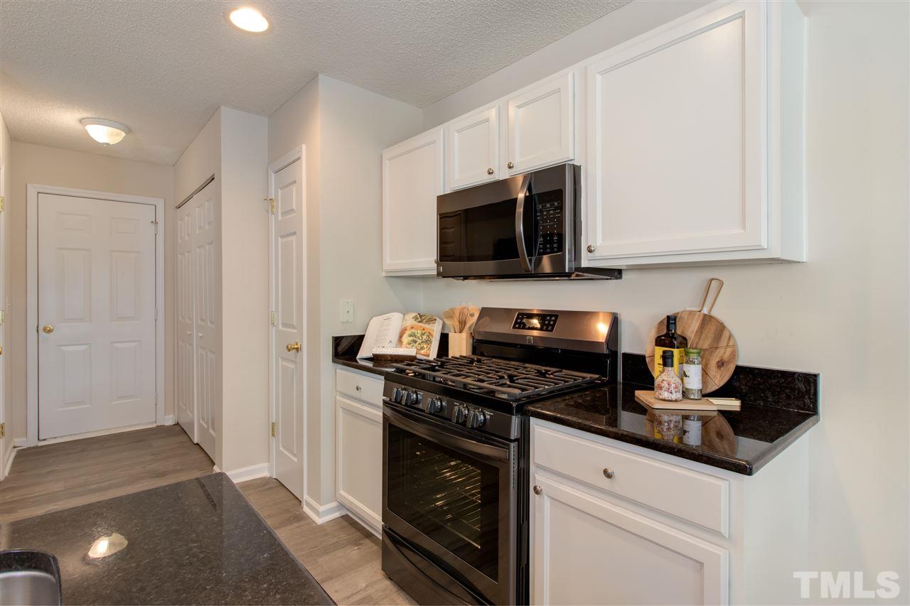 11021 Feather Grass Lane Raleigh, NC 27613 - Photo 11 of 30 Gallery Image 11