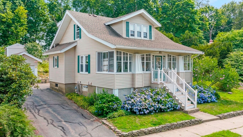 13 Pickman Road Salem, MA 01970 - Photo 1 of 34