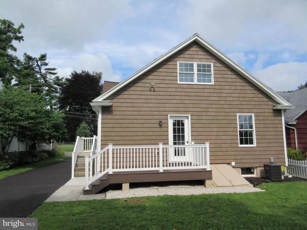 103 South Locust Street Lititz, PA 17543 - Photo 19 of 21