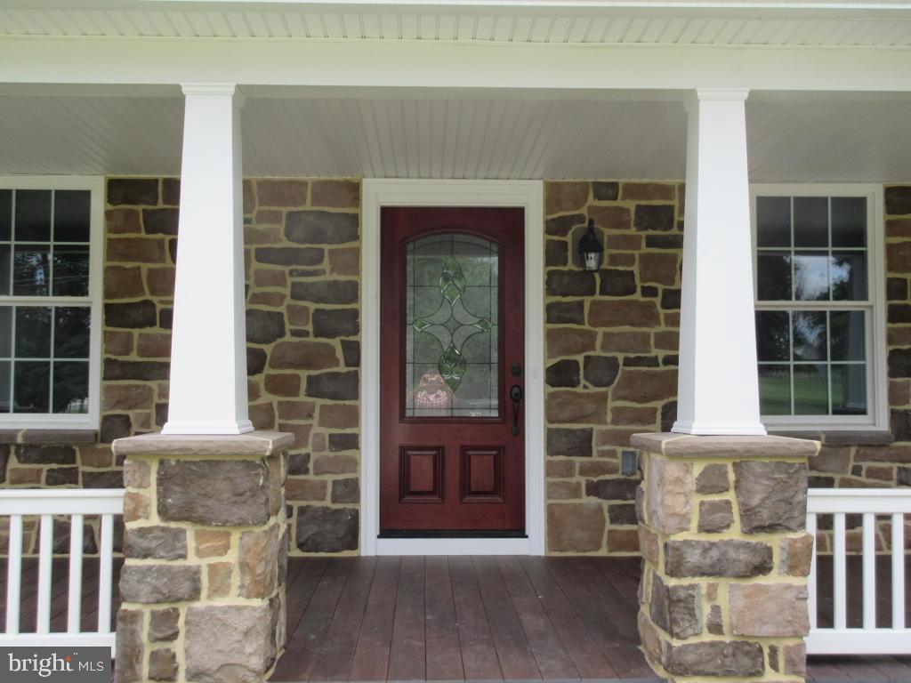 103 South Locust Street Lititz, PA 17543 - Photo 4 of 21