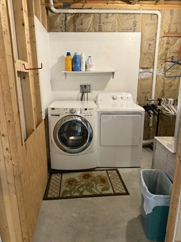 17 Lynwood Street Fall River, MA 02721 - Photo 18 of 28 a utility room with sink dryer and washer