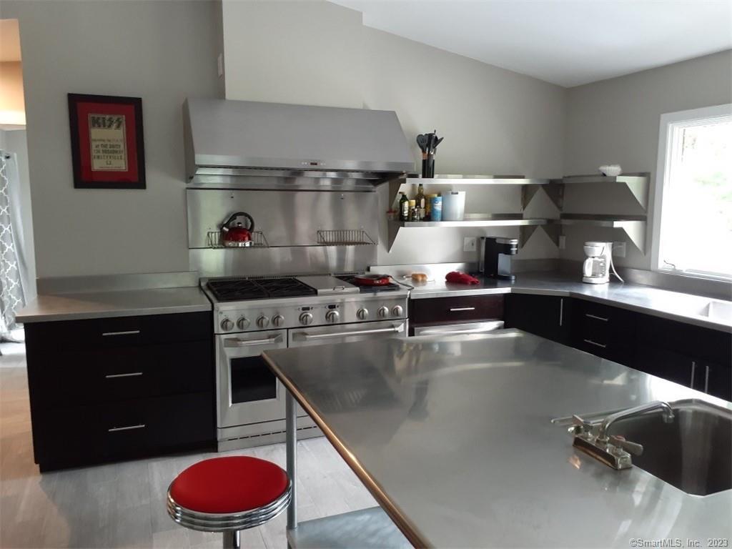 29 Tito Lane Wilton, CT 06897 - Photo 18 of 40