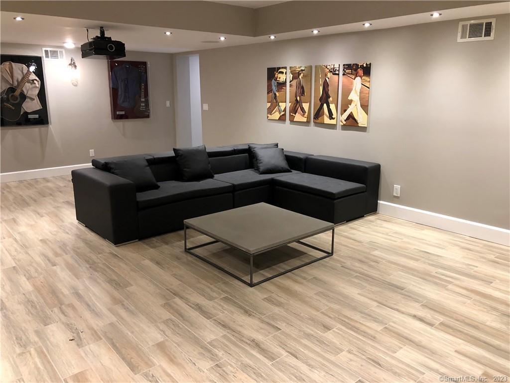 29 Tito Lane Wilton, CT 06897 - Photo 19 of 40