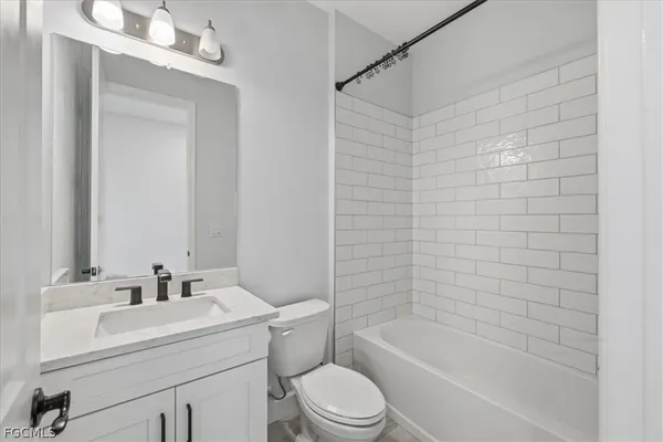 $3,700 | 2038 Grove Drive, Naples, FL 34120