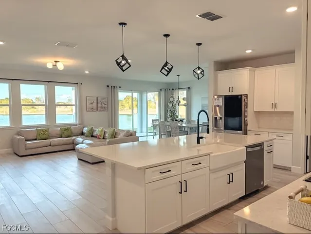 $4,000 | 2038 Grove Drive, Naples, FL 34120