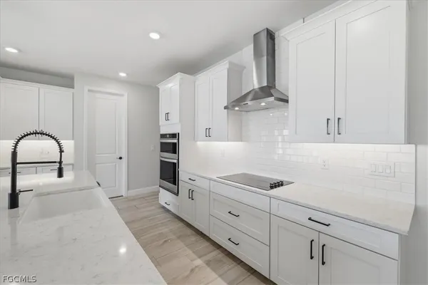 $3,700 | 2038 Grove Drive, Naples, FL 34120