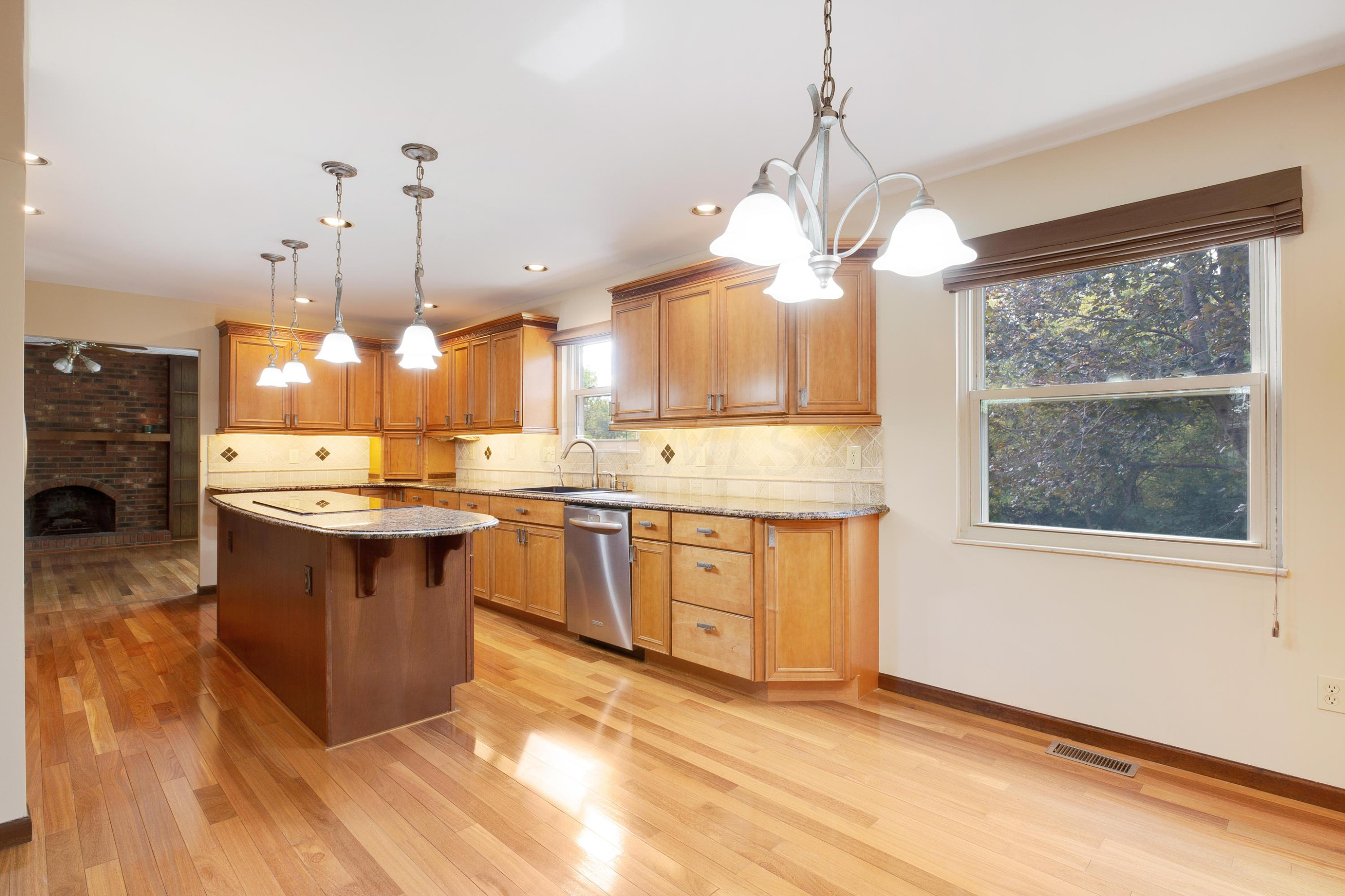 803 Riva Ridge Boulevard Columbus, OH 43230 - Photo 14 of 39 Gallery Image 14