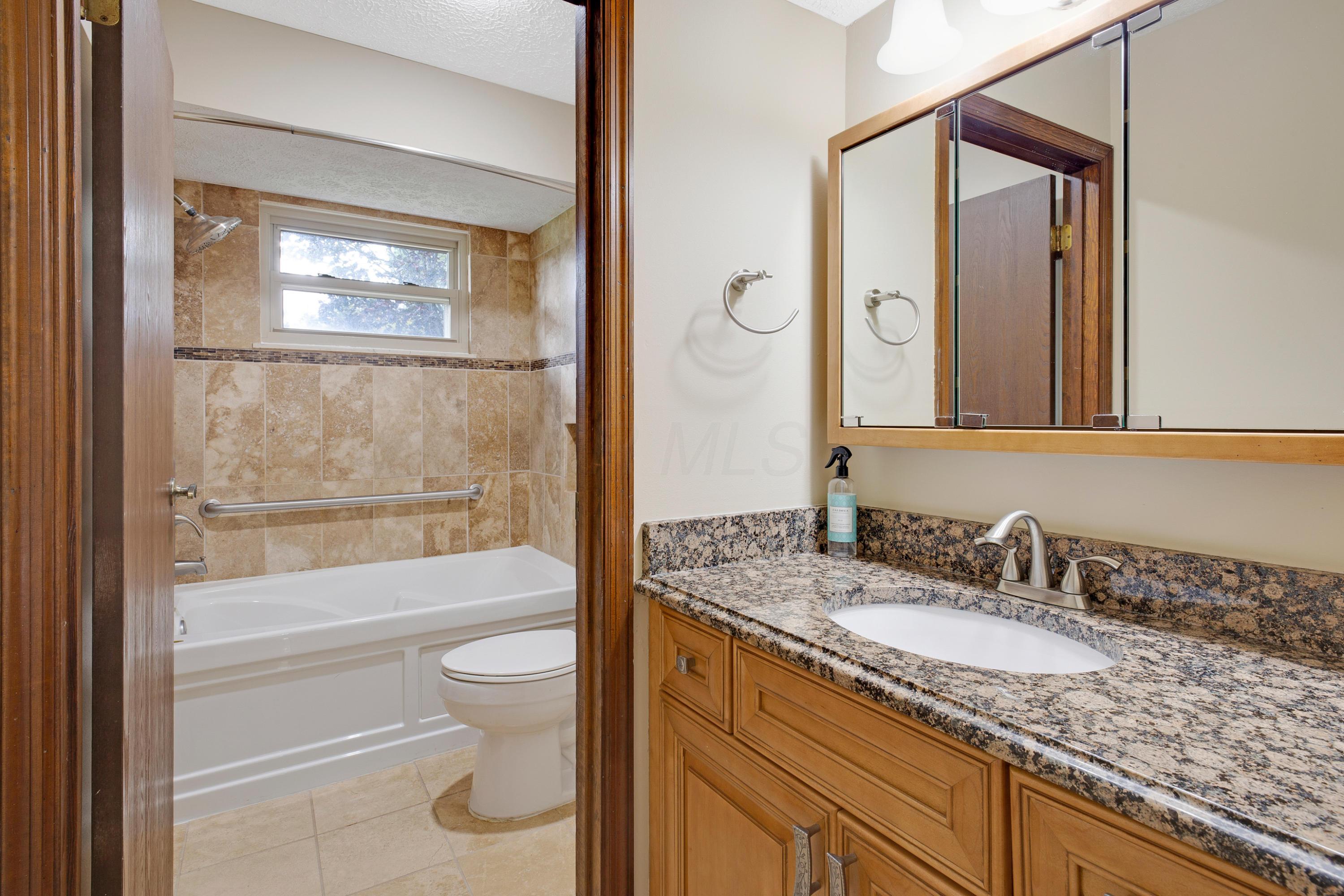 803 Riva Ridge Boulevard Columbus, OH 43230 - Photo 33 of 39 Gallery Image 33