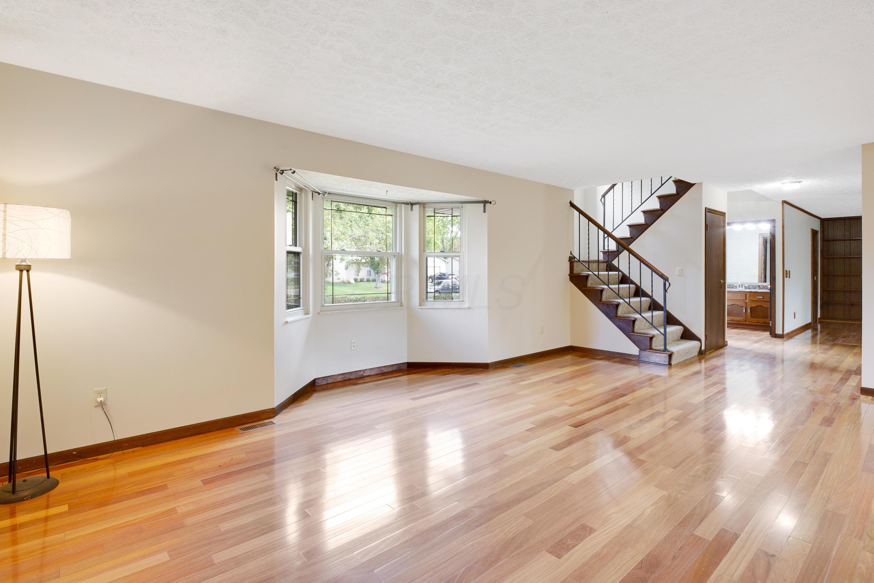 803 Riva Ridge Boulevard Columbus, OH 43230 - Photo 8 of 39 Gallery Image 8