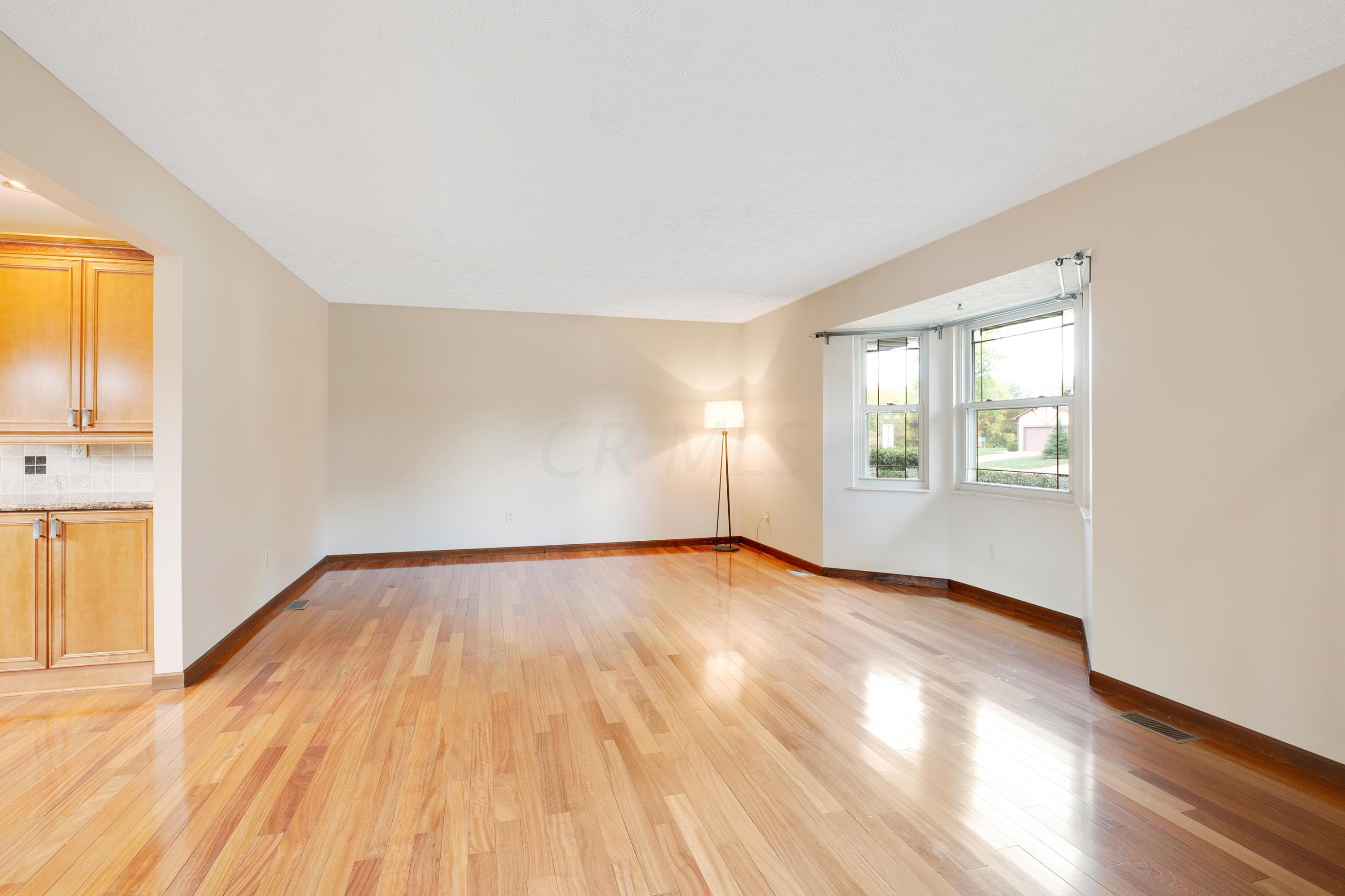 803 Riva Ridge Boulevard Columbus, OH 43230 - Photo 9 of 39 Gallery Image 9