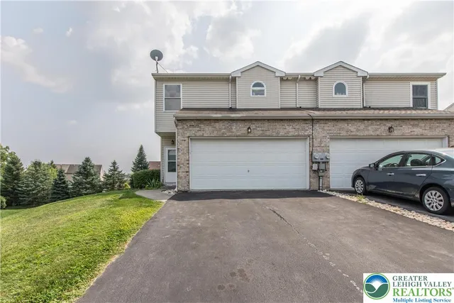 $2,470 | 1332 Adams Street, Northampton, PA 18067