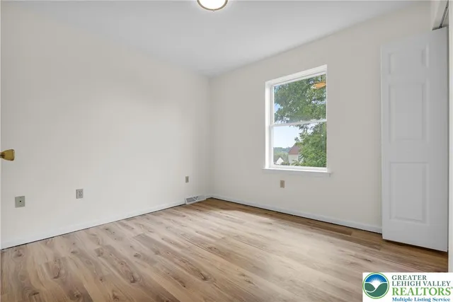 $2,470 | 1332 Adams Street, Northampton, PA 18067