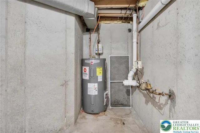 $2,470 | 1332 Adams Street, Northampton, PA 18067