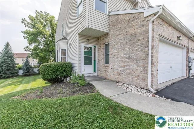 $2,470 | 1332 Adams Street, Northampton, PA 18067