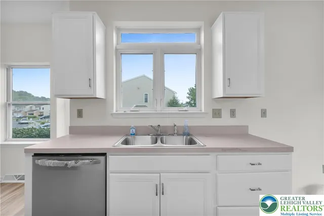 $2,470 | 1332 Adams Street, Northampton, PA 18067