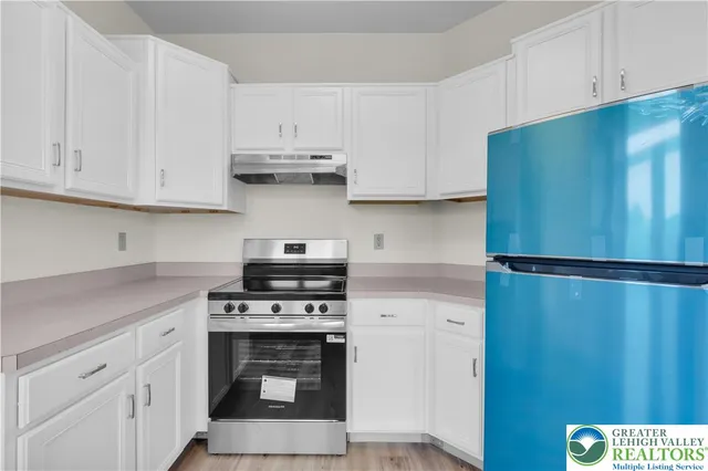 $2,470 | 1332 Adams Street, Northampton, PA 18067