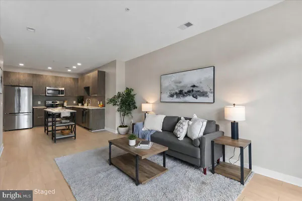 $375,000 | 989 South Buchanan Street, Unit 214, Arlington, VA 22204