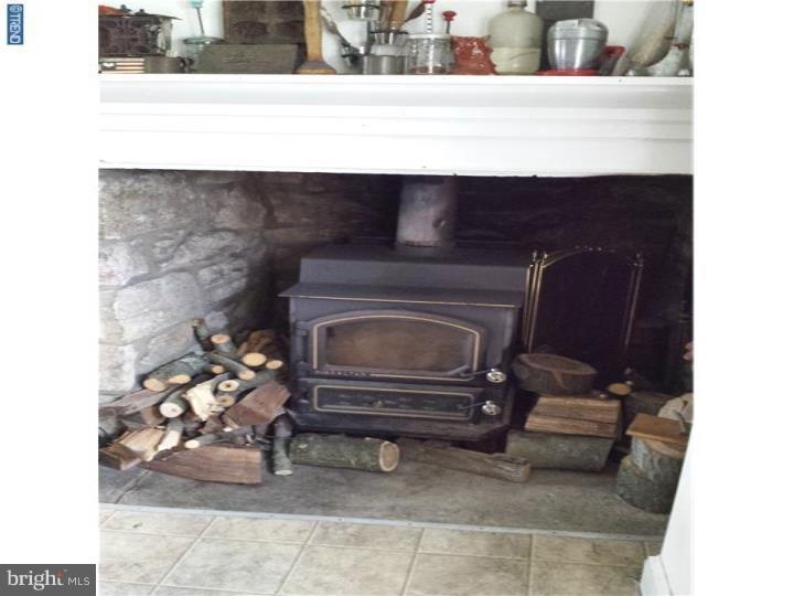 20 County Park Road Pottstown, PA 19465 - Photo 4 of 18 Kitchen