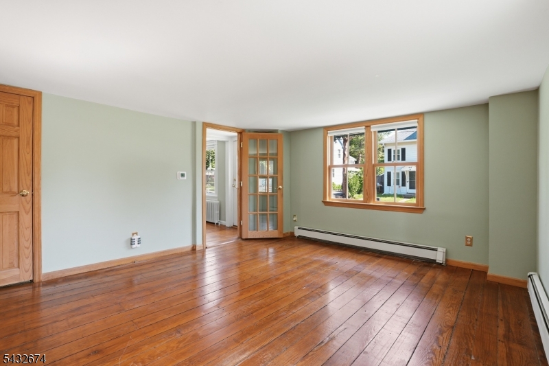 415 Village Road East West Windsor, NJ 08550 - Photo 4 of 33