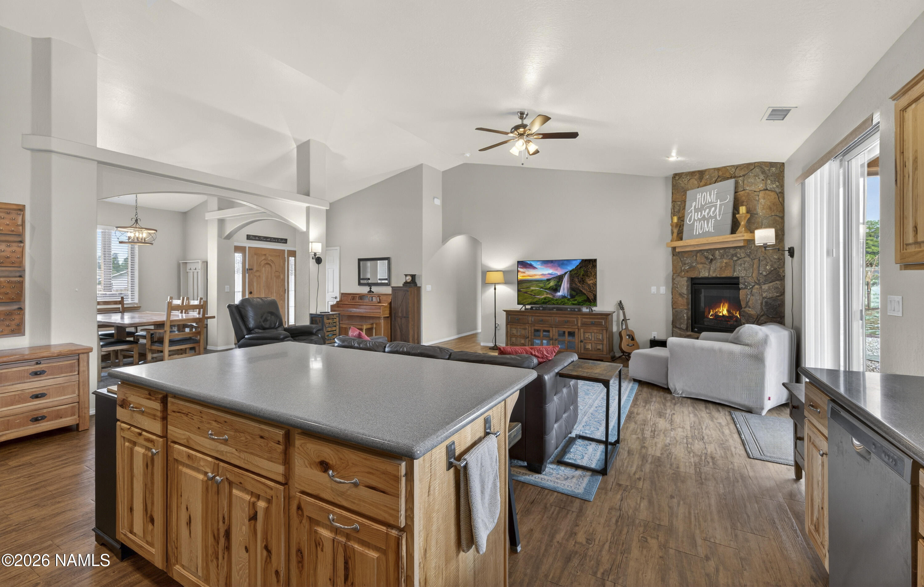 10418 Lundin Road Flagstaff, AZ 86004 - Photo 6 of 32 10418-lundin-road-flagstaff-az-usa-003