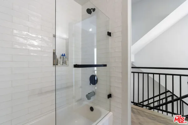 $6,500 | 738 Parkman Avenue, Los Angeles, CA 90026
