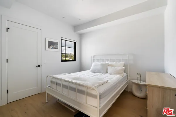 $6,500 | 738 Parkman Avenue, Los Angeles, CA 90026