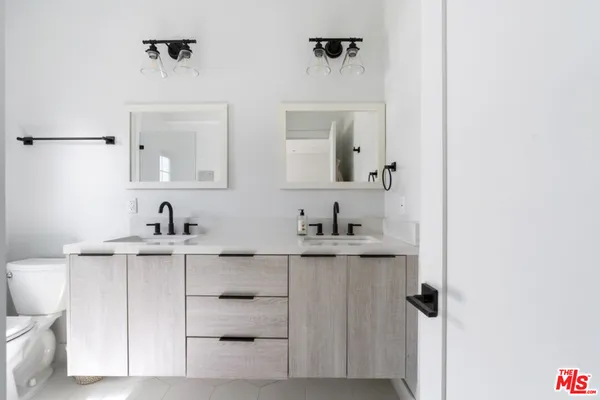 $6,500 | 738 Parkman Avenue, Los Angeles, CA 90026